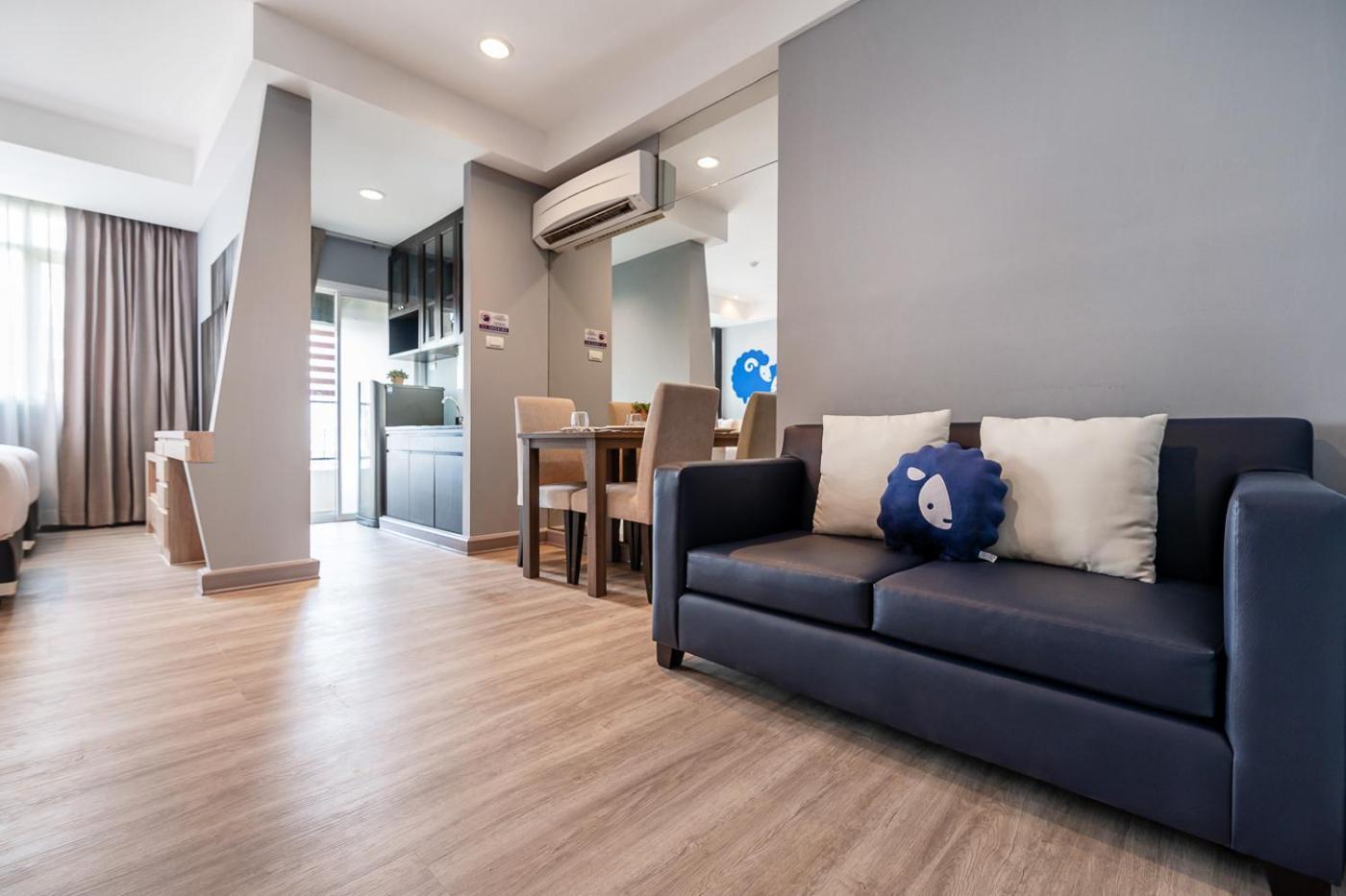 Kokotel Bangkok Dheva Thonglor Værelse billede